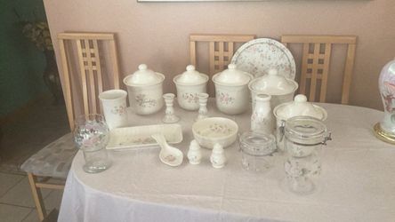 Vintage Pfaltzcraft Tea Rose set from the 80’s