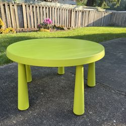 IKEA Kids Table, Green Round Mammut Plastic Table, Easily Cleaned $49 New