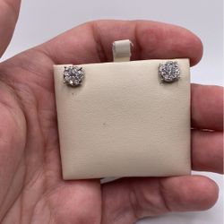 Stunning Diamond Earrings (0.62 C.t) Cert!