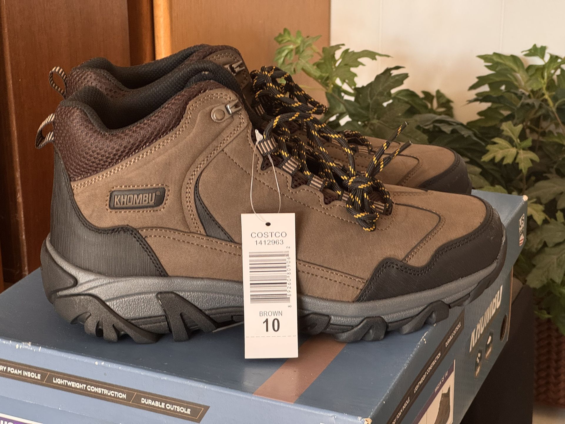 Khombu Hiking Trail Shoes - NEW