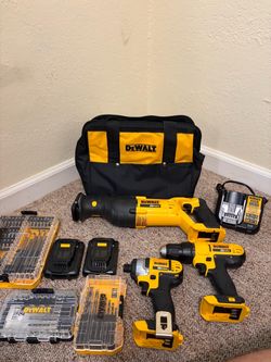 DeWALT 20V MAX Cordless Power Tool Combo – Great Condition!