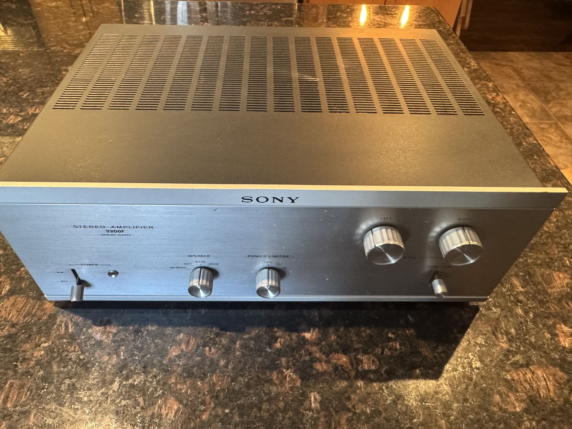 Sony 3200F Amplifier