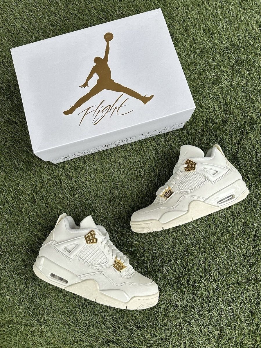 Air Jordan 4 Retro Metallic Gold