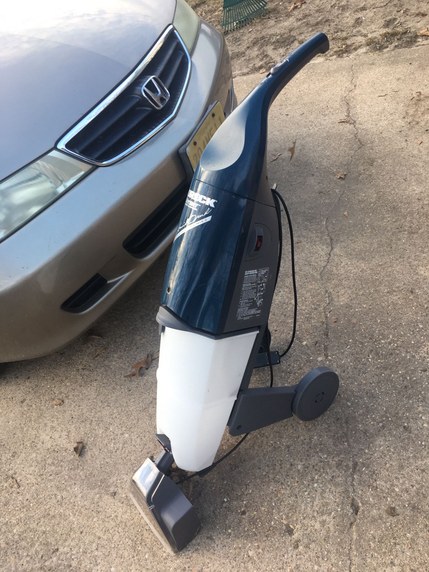 Nice Oreck carpet steam cleaner only $75 firm