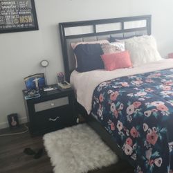 MOVING SALE-LIKE NEW FURNITURE MUST GO!! Bedroom Set, Dining Room Set & More!!