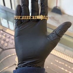 Gold fígaro bracelet