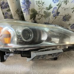 2013-2015 Nissan Altima RH/Passenger Side Headlight