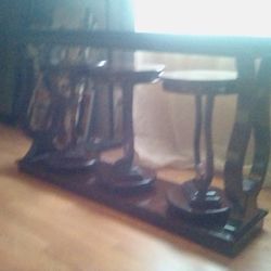 Table With 3 Stools 