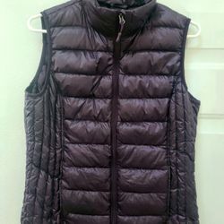 Women's purple Med lightweight packable vest jacket, recycled material