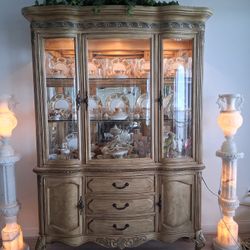 China Cabinet, Table and 4 chairs