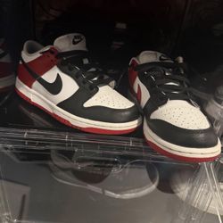 Boys Nike Dunks - Sz 4.5 