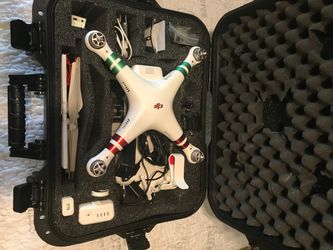 Drone phantom 3 work Great come with GPS set up and the case 2 battery’s and charger