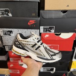 New Balance 1906R White Metallic Gold size 10  VNDS 