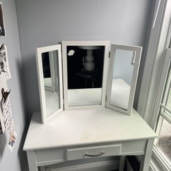 Vanity Set