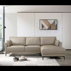 *Wow*---Corsica Mature Leather Sectional Sofa---Delivery And Easy Financing Available🤝