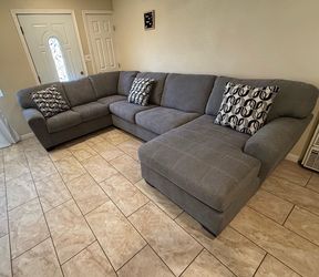 Gray Fabric Sectional Sofa with Chaise - Brand New - No Credit Needed