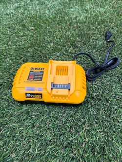 20V MAX / 60V MAX FLEXVOLT Lithium-Ion Fan Cooled Fast Battery Charger