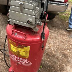Central Pneumatic 21 Gallon Air Compresso