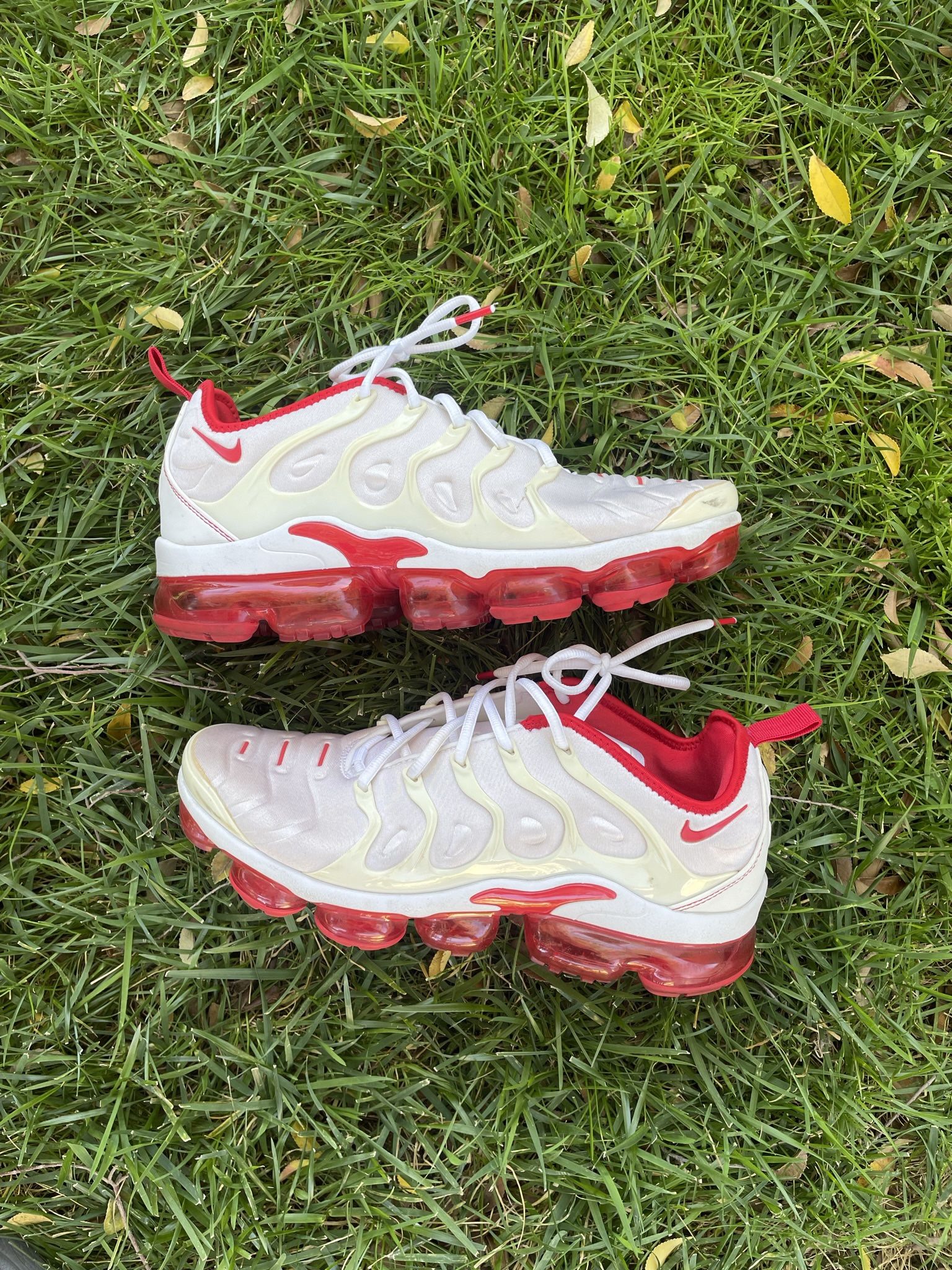 Nike VaporMax Red White