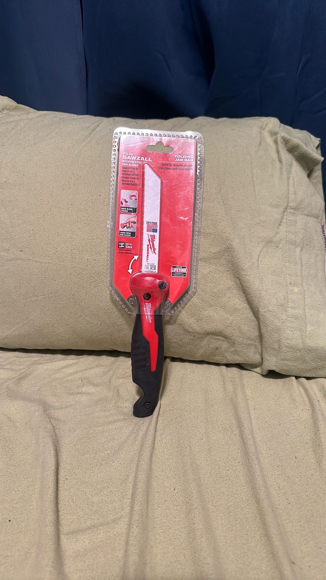 Milwaukee Folding Jab Saw with 6 in. 18 TPI Metal SAWZALL Reciprocating Saw Blade