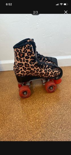 ROLLER SKATES!