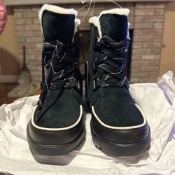 Women’s Sorel Snow and Waterproof Boots Sz 10
