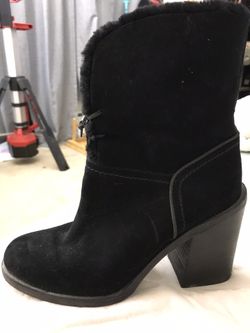 Ugg boots SIZE 8 1/2