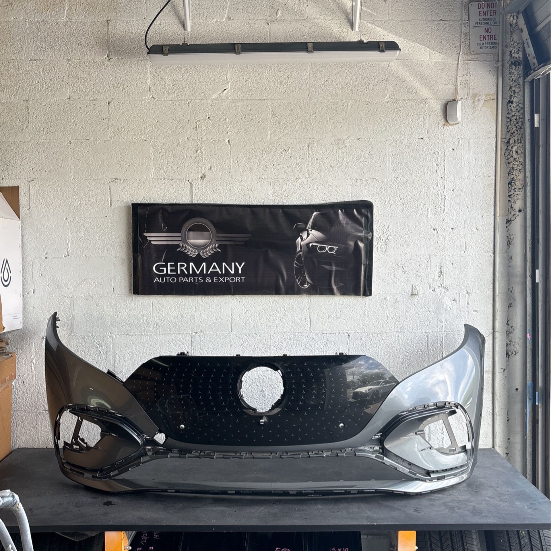 Mercedes Benz EQS 22-25 Front Bumper