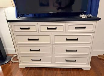 Farmhouse 9 Drawer Dresser with matching night stands and power outlets