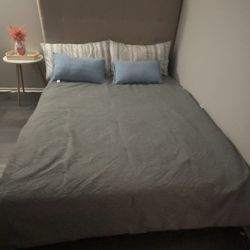 Queen Size Bed Set