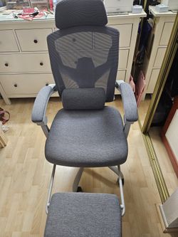 Ergonomic Office Chair with Wheels, Computer Desk Seat with Adjustable Headrest Lumbar Support Soft Armrest