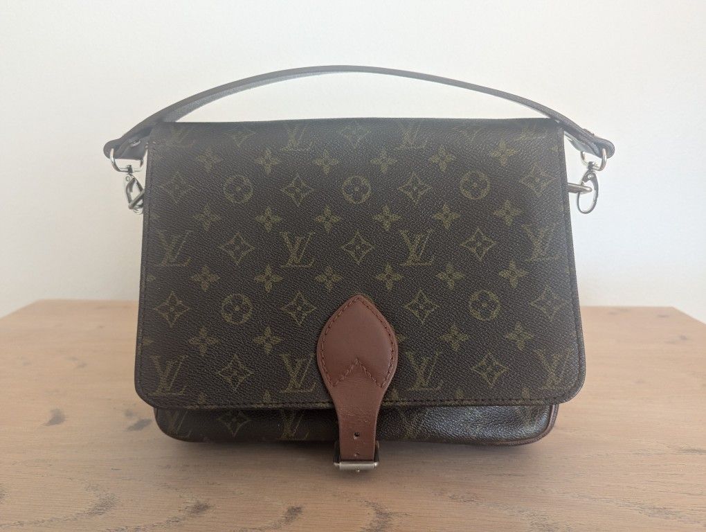 Louis Vuitton Cartouchiere GM
