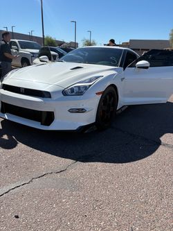 2024 Nissan GTR premium