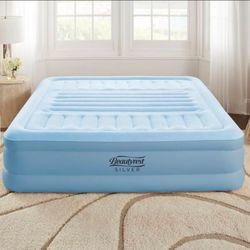 Beautyrest queen air mattress with attached pump. Pretty much brand new
