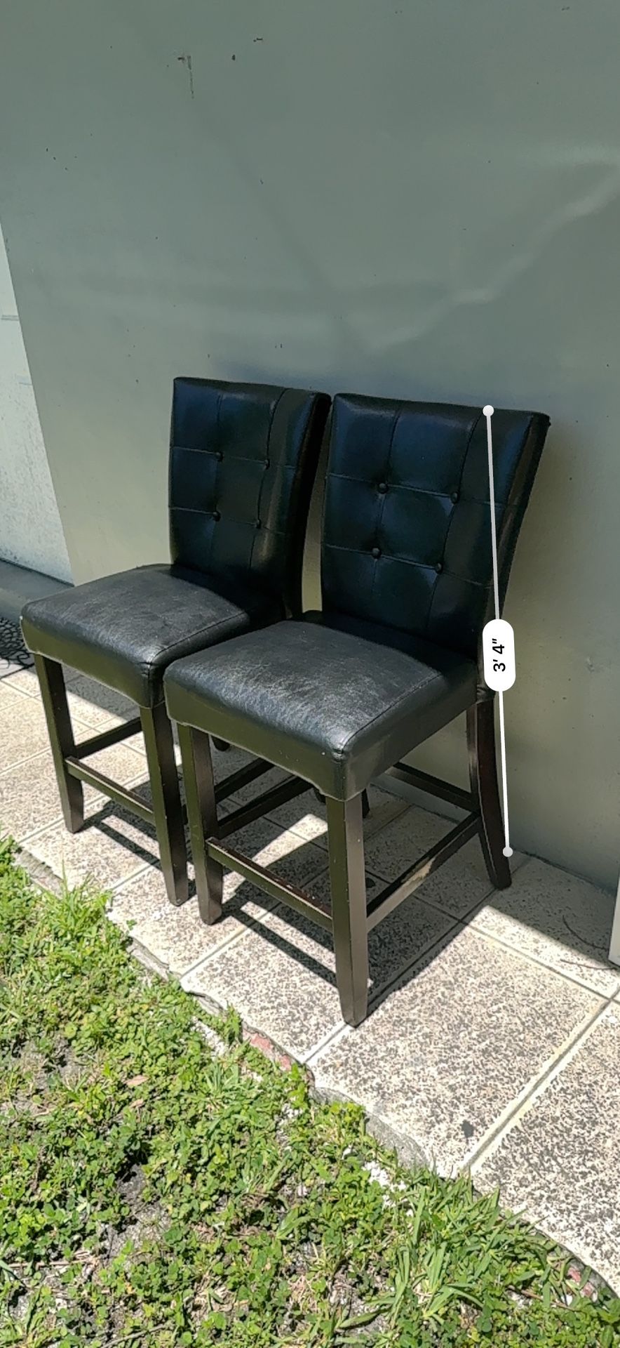 2 Counter Stools