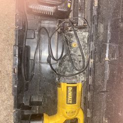 Desalt Power Saw