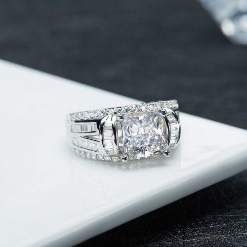 "Gorgeous Square CZ Princess Cut Trendy Engagement/Wedding Ring, K991
 
