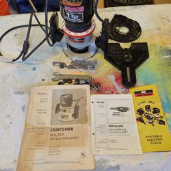 Craftsman Router with accessories