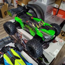ARRMA kraton BLX 6s brushless electric speed truck 65mph. Brand new in a box special deal .May special $599