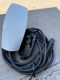 Tesla Wall Connector Gen 3 – 27 ft Cable – $325