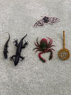 Toy Bug Reptile Lot Black Lizards Red Green Hybrid Spider Scorpion Moth Sticker