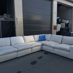 Sectional Couch 