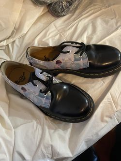 Doc Martens The National Gallery (Seurat Bathers), 8 US L, 7 USM, 6 UK