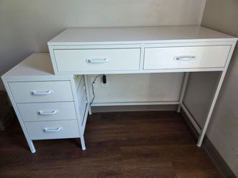 White computer desk, study table