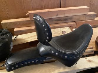 Mike Corbin custom motorcycle seat (02 FLSTC)