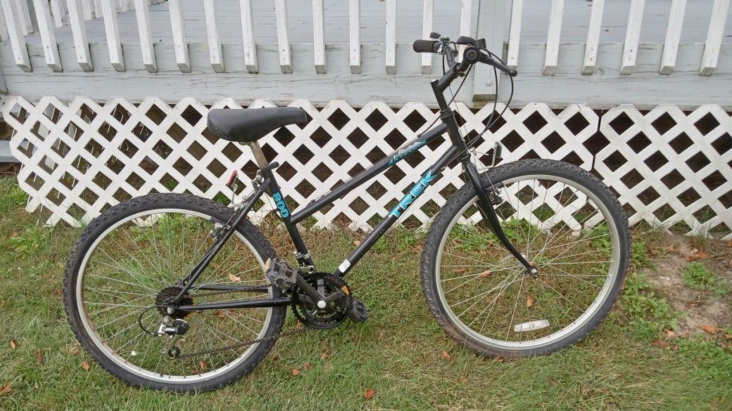 Trek Basic Transportation 26-in Multi-speed Mountain Bike Ready To Ride