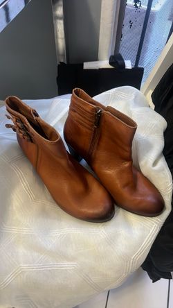 Woman boots size 9