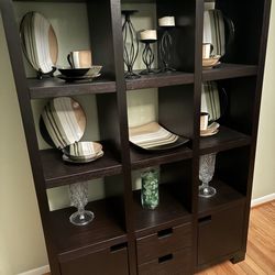Shelving Unit/Cupboard