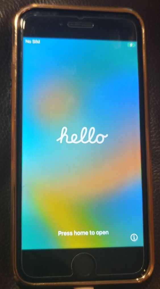 IPhone 8 Comes With Case!!