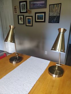 Matching desk lamps